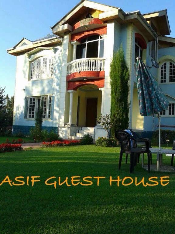 Asif Guest House Srīnagar Buitenkant foto